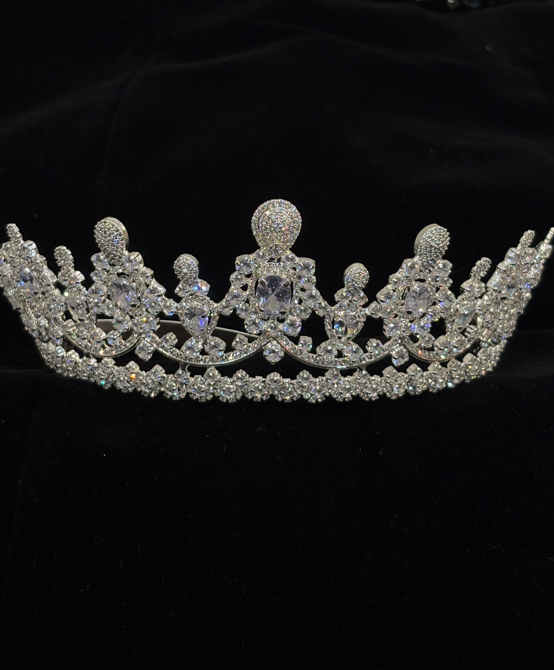 Rhinestone Crystal Wedding Crown | Royal Queen Wedding Crown for Women | Elegant Pageant Wedding Headpiece | Sparkling Silver Wedding Crown | Statement Bridal Wedding Accessory | Princess Prom Wedding Crown| Zircon-Embellished