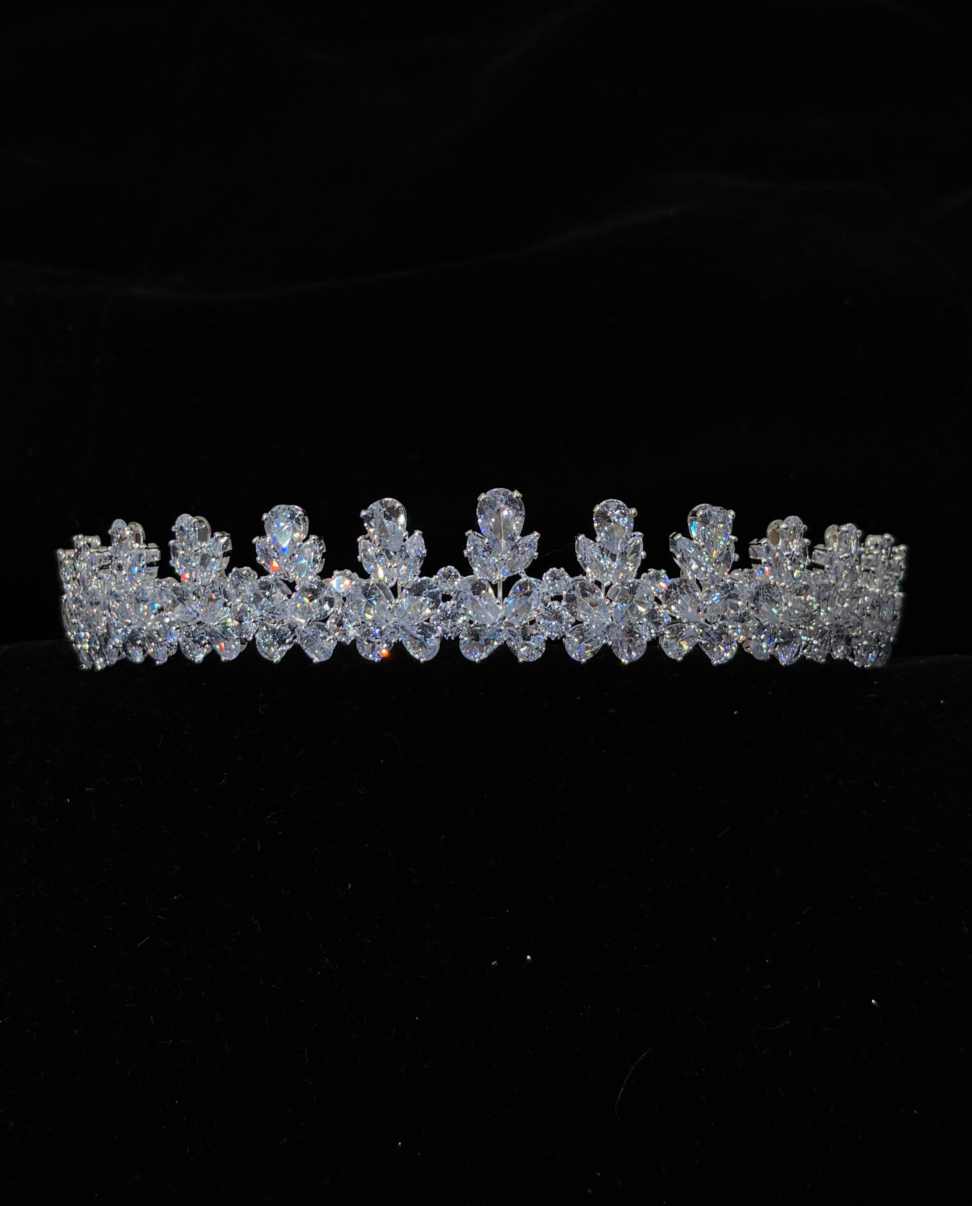 Regal Floral Crystal Bridal Tiara | Elegant Wedding Headband for Women | Sparkling Rhinestone Crown | Silver Flower Hair Accessory | Lightweight Bridal Hairpiece | Zircon-Embellished