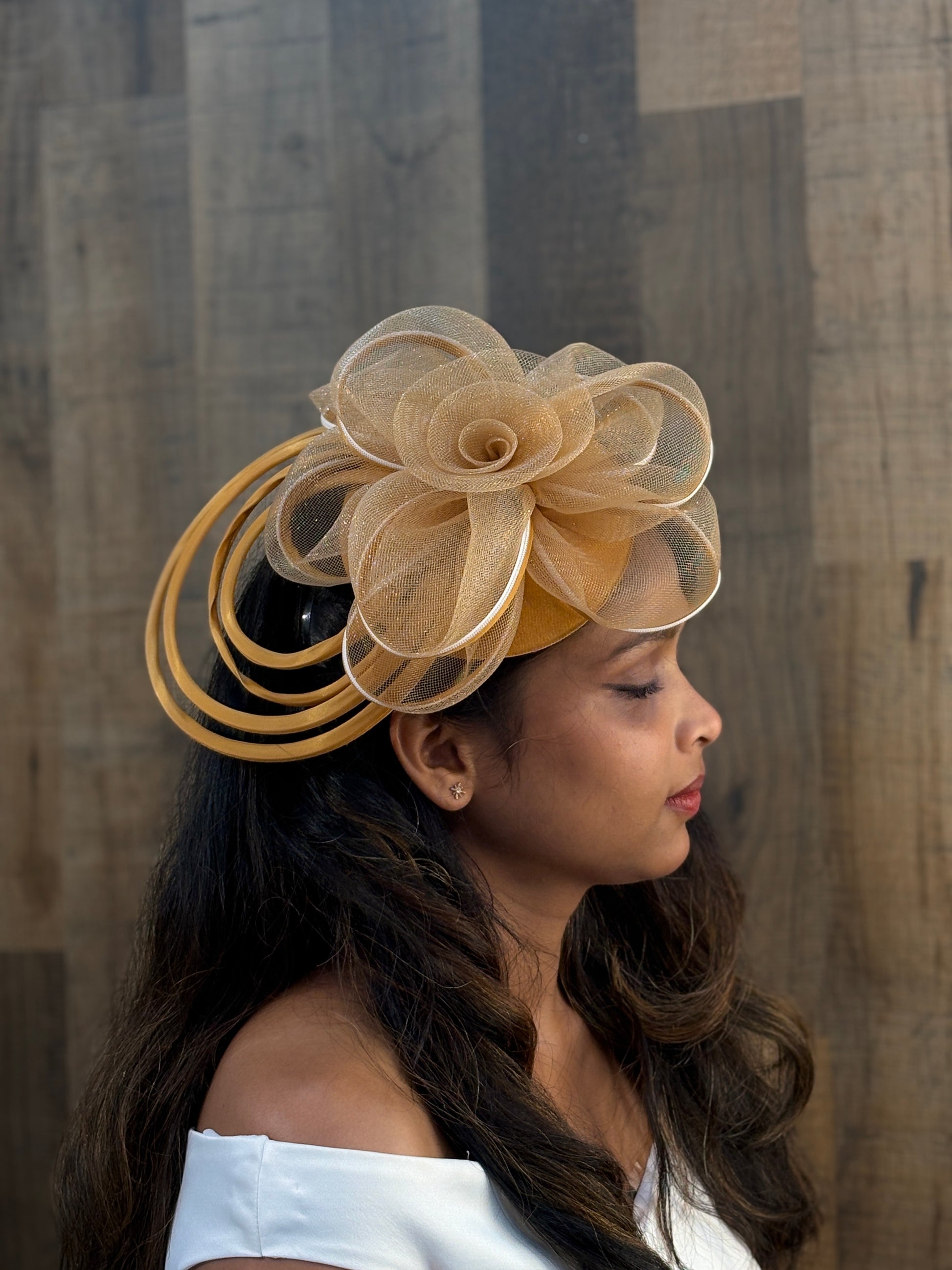 Statement Loop Fascinator for Women – Pink, Gold, Red & Peach | Oversized Mesh Flower Headpiece | Bold Wedding & Race Day Hair Accessory