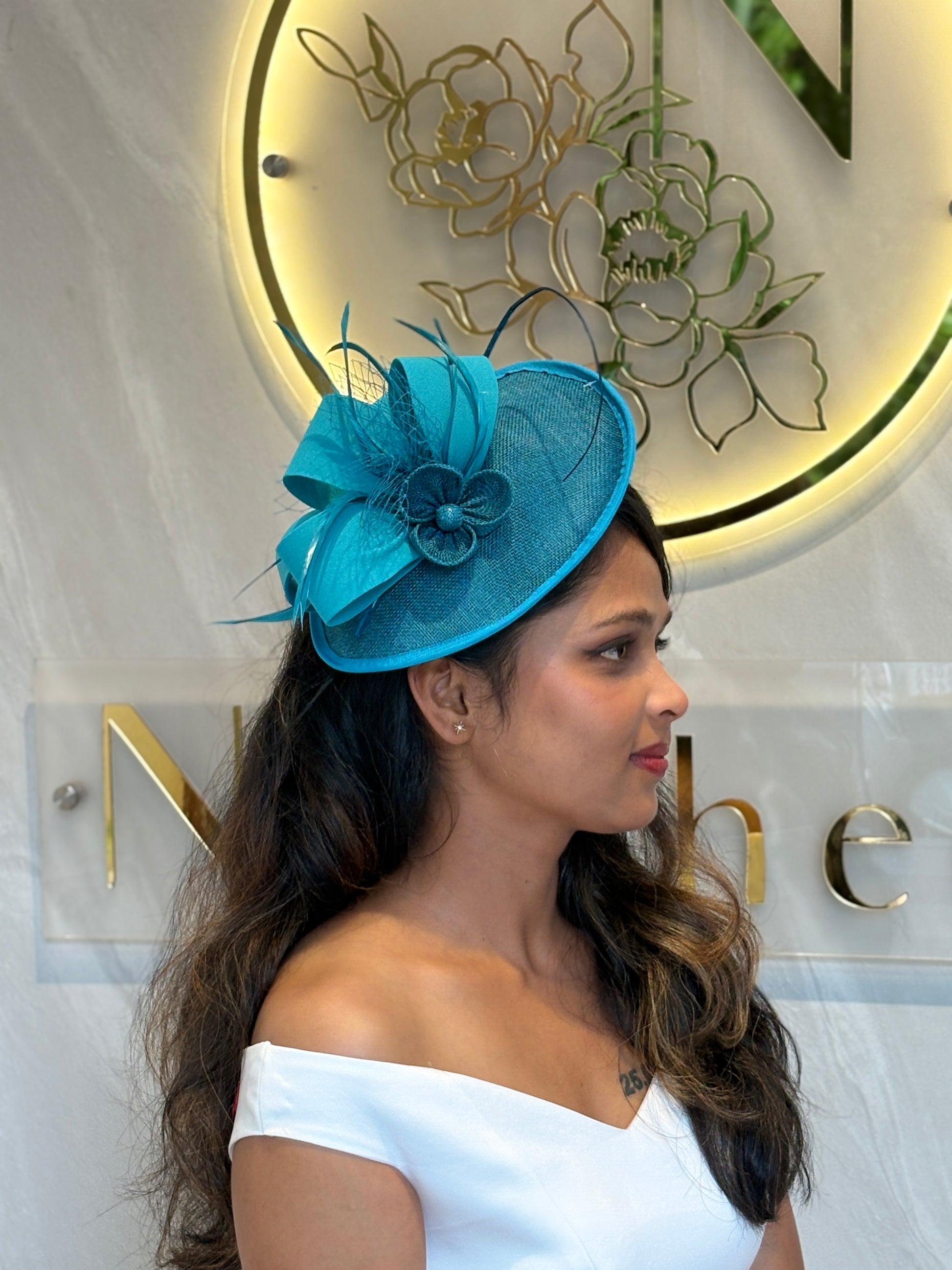 Petite Floral Teardrop Fascinator – Teal Blue, Hot Pink & Yellow | Elegant Mesh Cocktail Headpiece with Feather Detail | Lightweight Wedding & Race Day Hair Accessory  Description