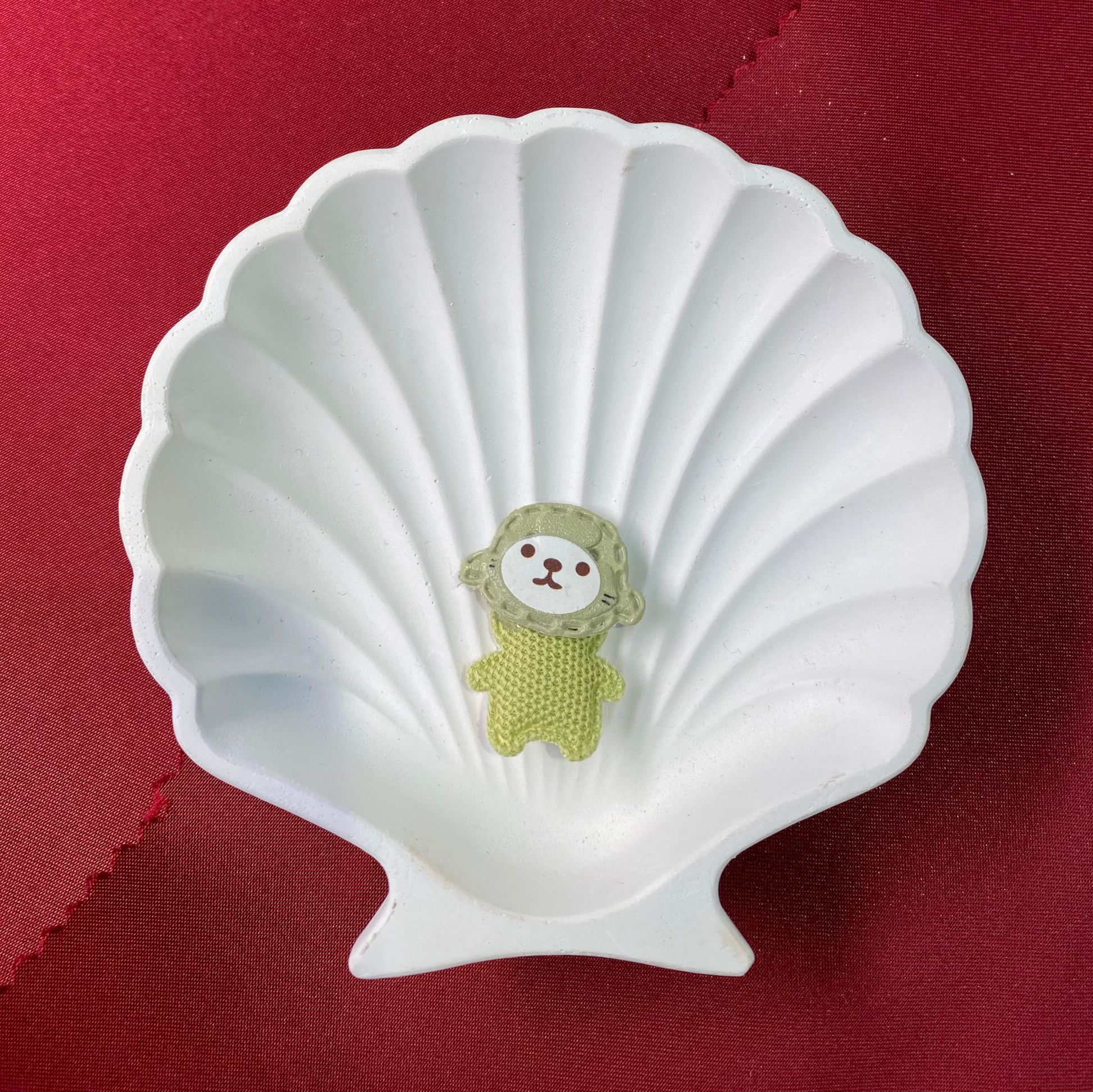 Green Otter | cute and aesthetic| green and white |otter | Non-Ironable | Glue/Sew On