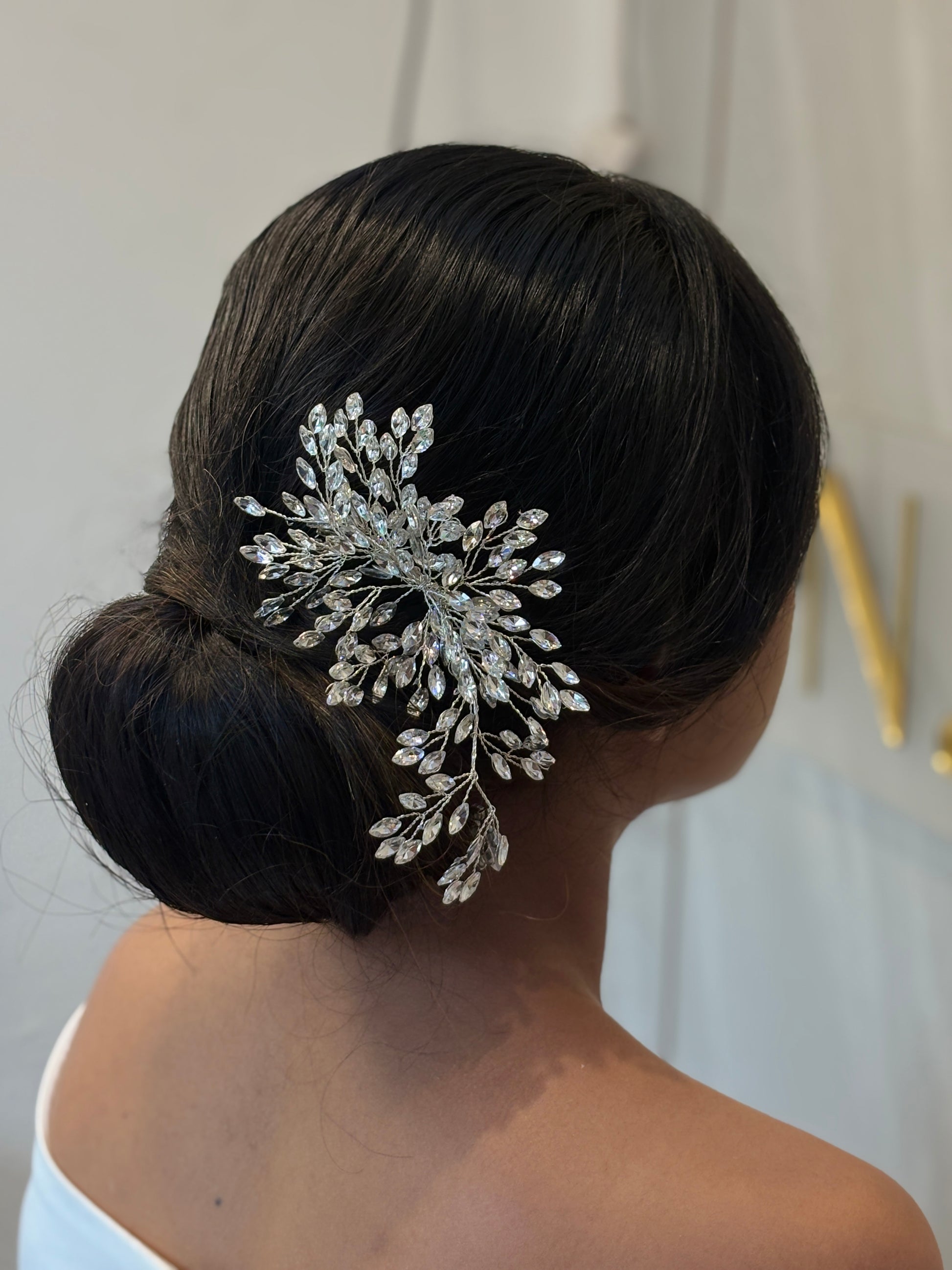 Bridal Hair Comb Accessory | Crystal Leaf Spray Hairpiece for Women | Wedding Hair Clip | Hair Vine for Bride | Bun and Updo Styling
