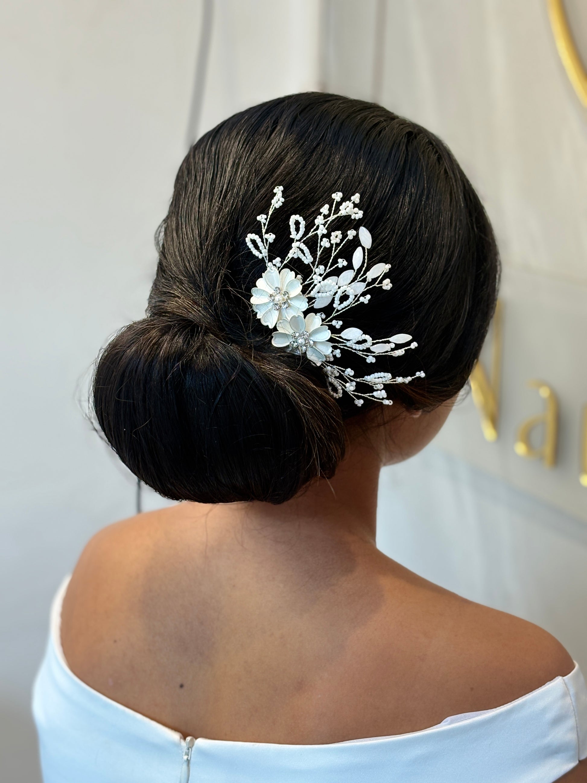 Bridal Hair Clip | Wedding Hair Accessory | Delicate Silver Hairpiece | Pearl and Crystal Floral Comb | Elegant Hair Vine for Updos | Handmade Hair Ornament | Bride Bun Jewelry