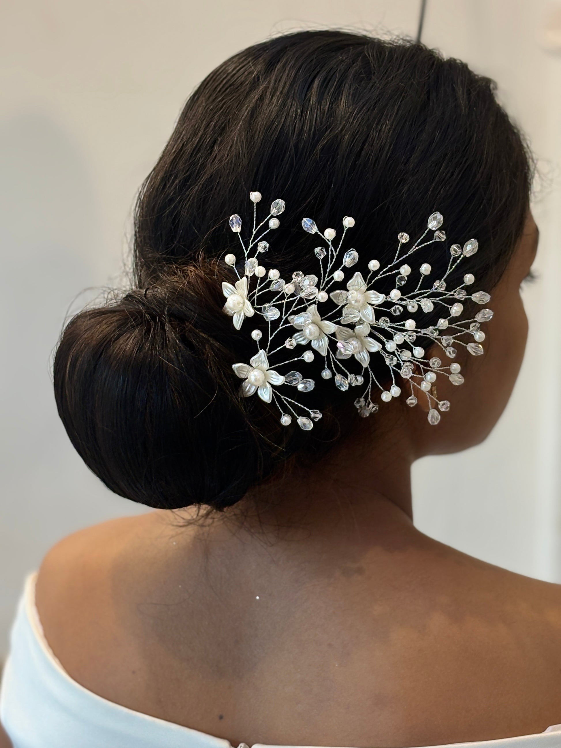 Delicate Pearl & Crystal Floral Hair Vine | Romantic Bridal Updo Accent | Wedding Hair Accessory | Elegant Hair Decoration for Brides