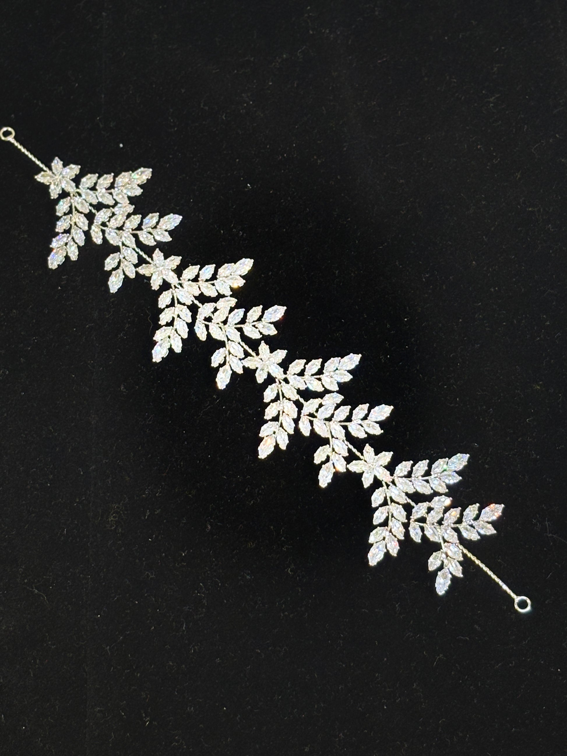 Frosted Pearl Blossom Bridal Hair Vine – Wedding Hair Accessory | Pearl Crystal Headpiece | Bridal Headband for Bun or Braid | Elegant White Hair Jewellery for Women I Zircon Headpiece