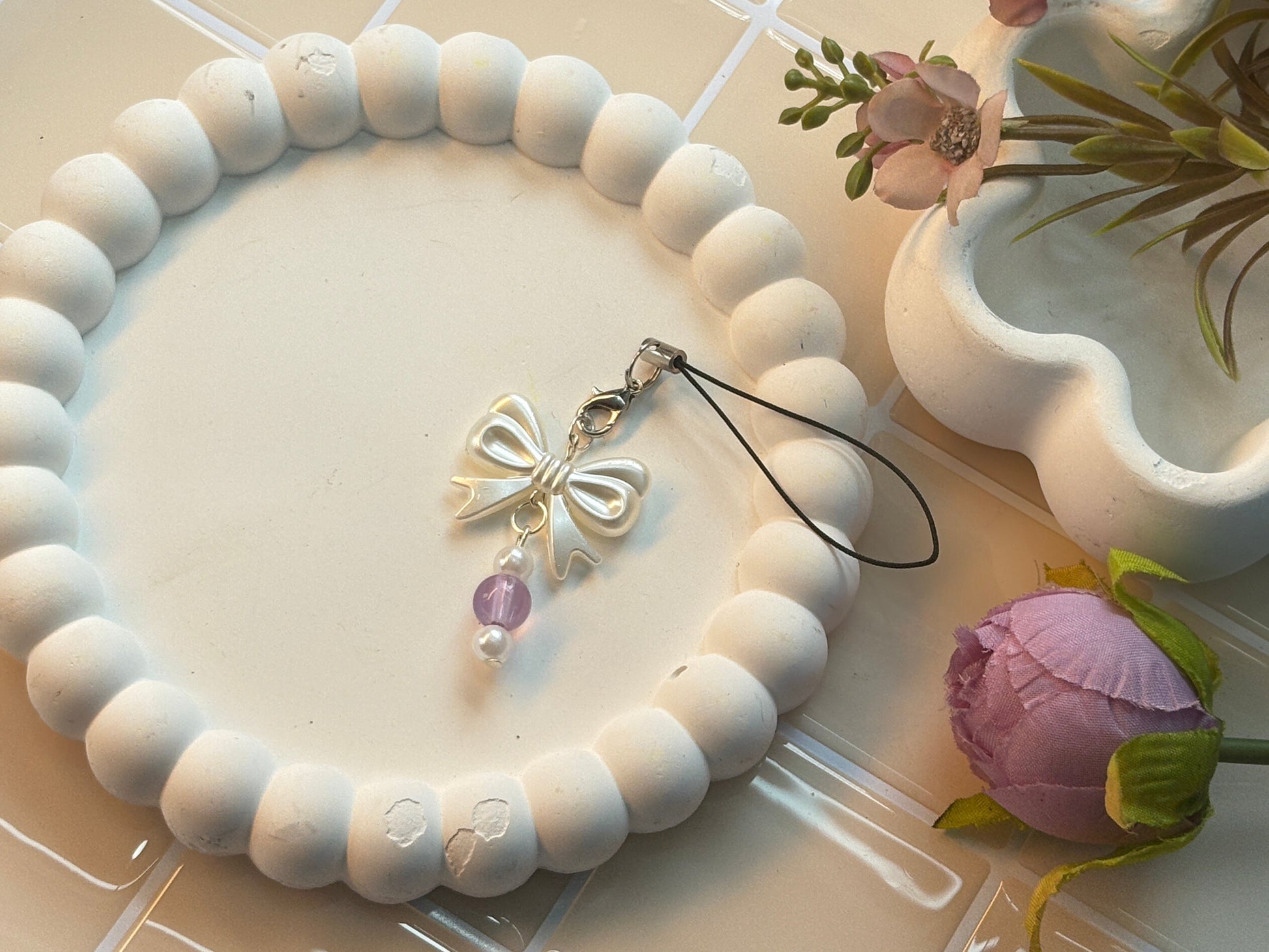 White Bow & Pastel Beads Phone Strap Charm | Minimalist Pearl-Inspired Wrist Lanyard | Kawaii Mobile Phone Accessory | Soft Girl Aesthetic Bag Charm