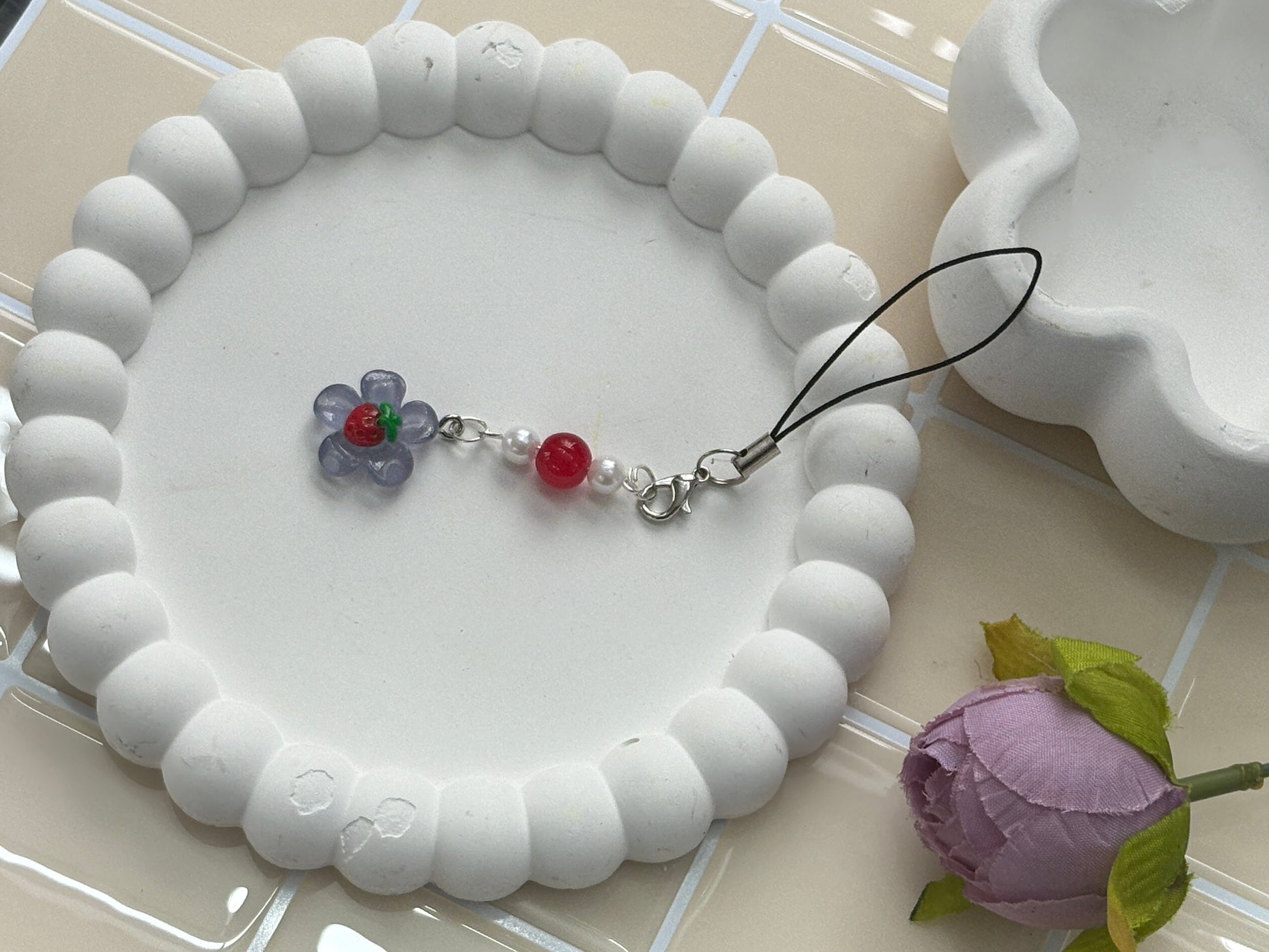 Purple Flower & Strawberry Bead Phone Strap | Kawaii Charm Accessory | Cute Retro Mobile Decoration