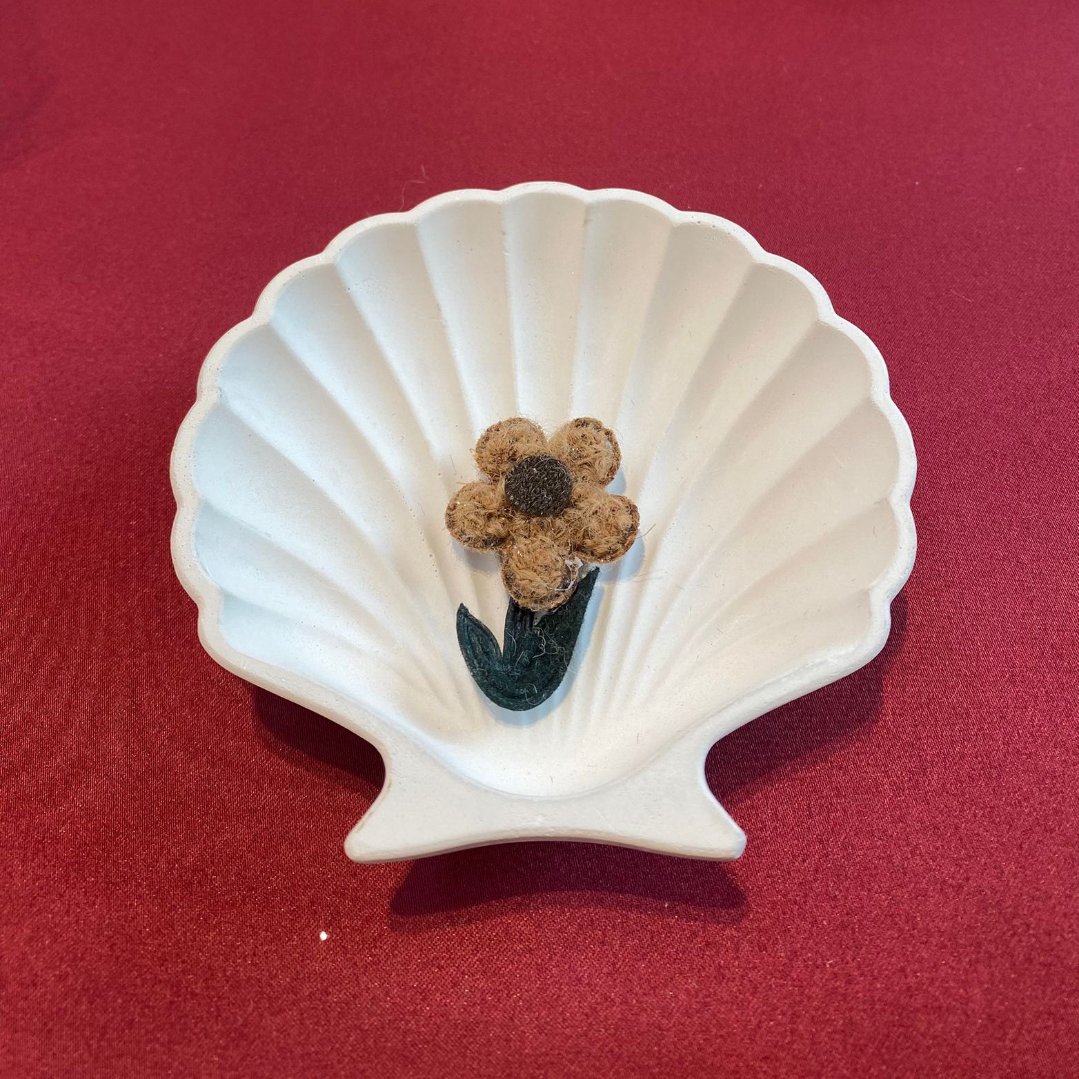 Natural Hemp Flower Clip | Rustic Aesthetic | Earthy Fairycore Hair Accessory | Boho Charm | Handmade Nature Bloom| Non-Ironable | Glue/Sew On