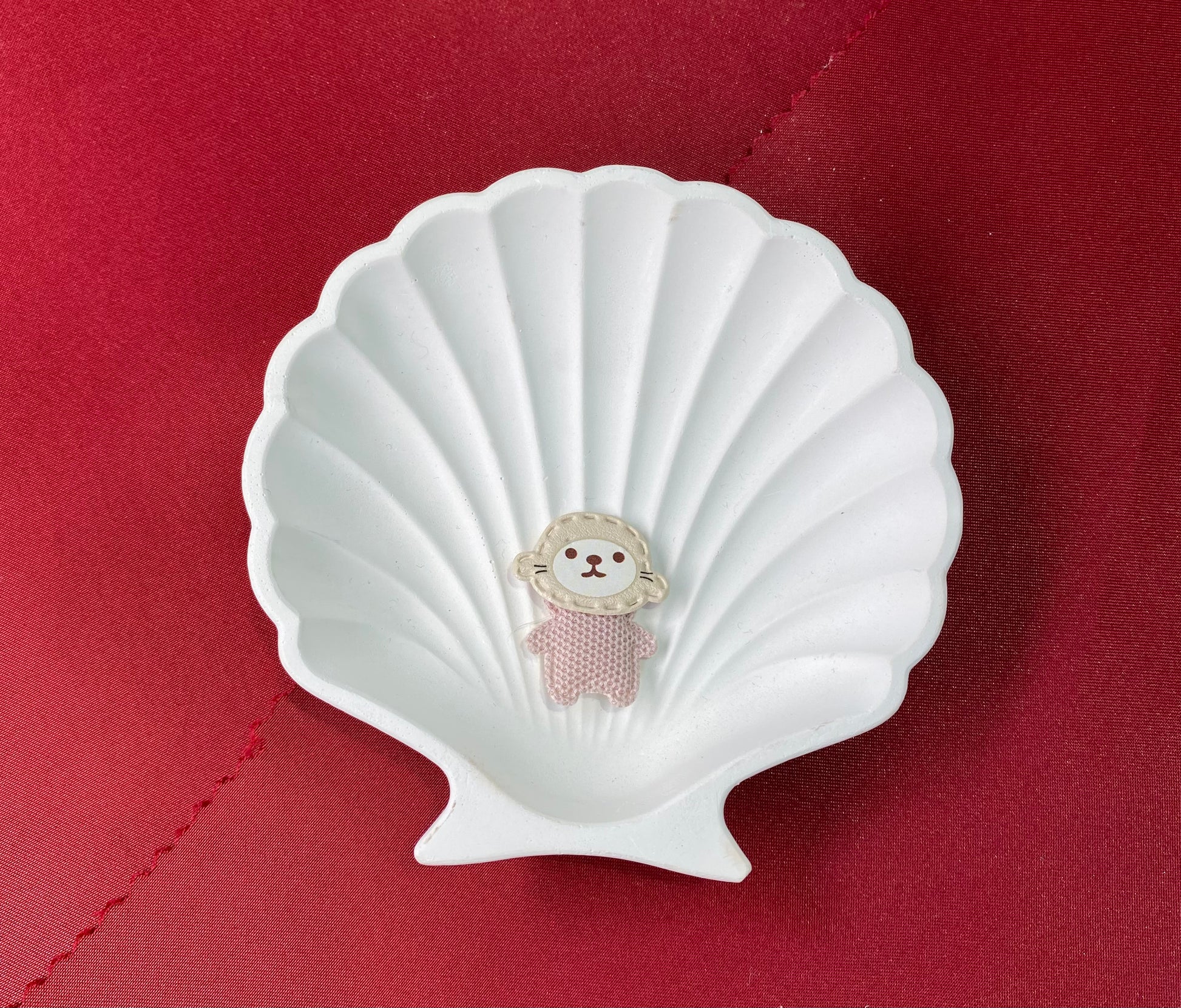 pink and cream otter | cloth patch | otter | pink - cream|cute and aesthetic | goofy patch| Non-Ironable | Glue/Sew On