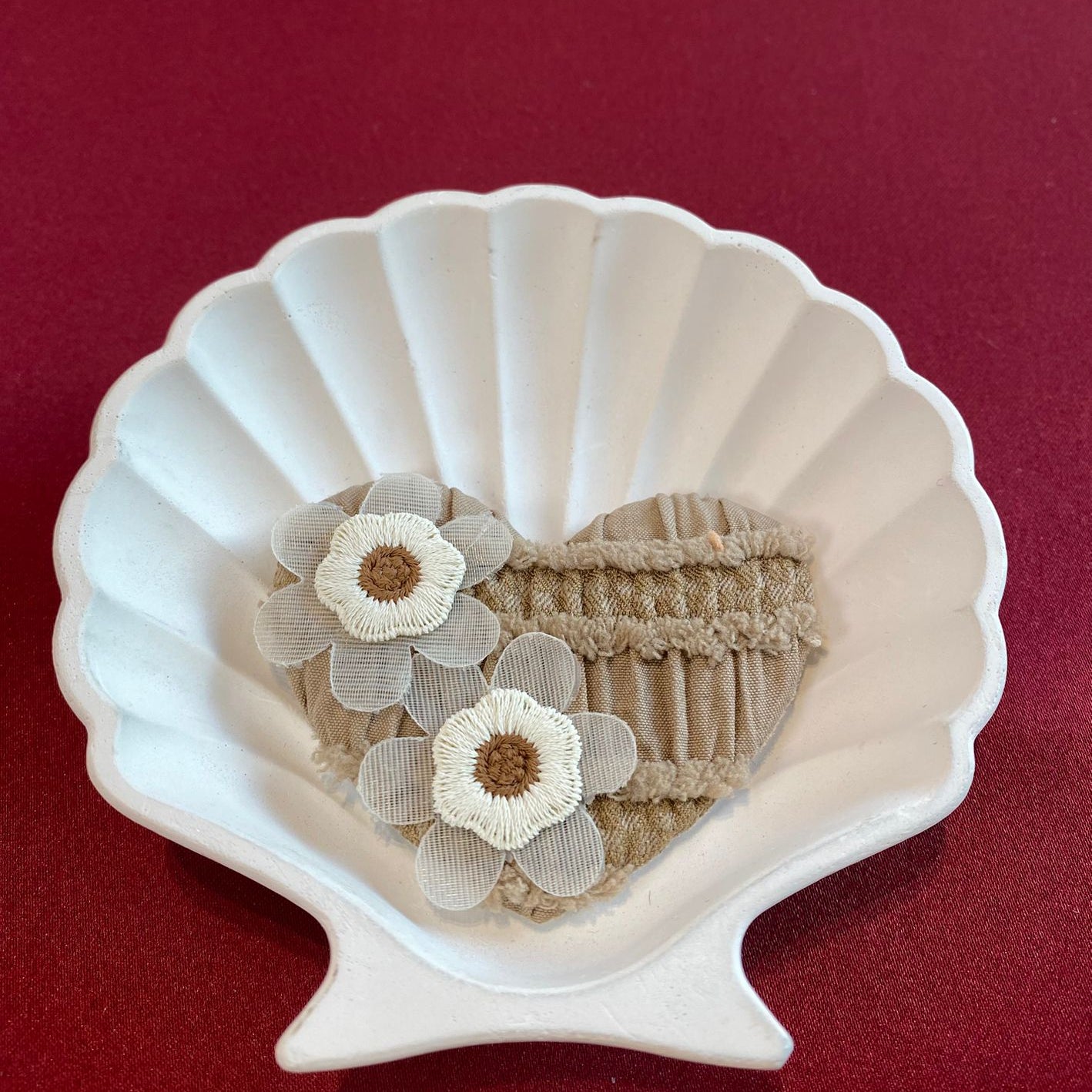 Flower Barn heart patch | cute and aesthetic| brown | brown flowers| flowers | duo flower patch | patches| Non-Ironable | Glue/Sew On