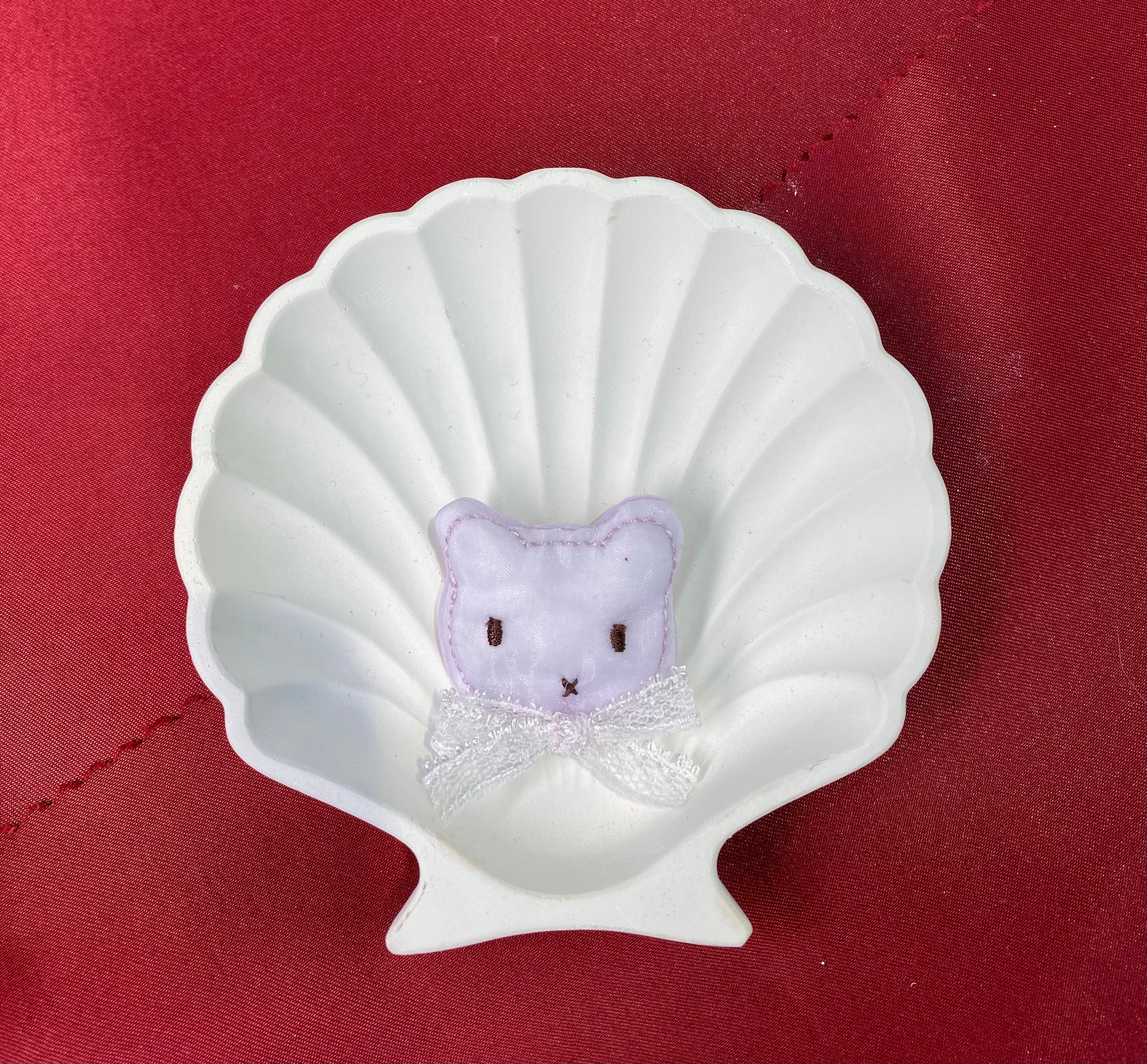 lavender Cat | patch | cute and aesthetic | lavender | cat with bow