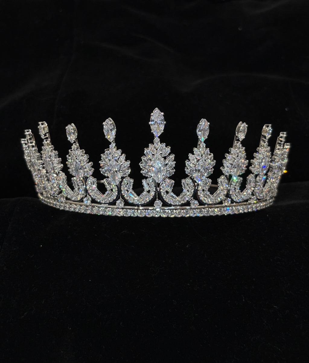 Marquise Crystal Wedding Crown | Luxe Tall Bridal Wedding Crown for Women | Silver Leaf-Inspired Wedding Headpiece | Sparkling Rhinestone Wedding Crown | Regal Princess Prom Wedding Accessory| Zircon-Embellished