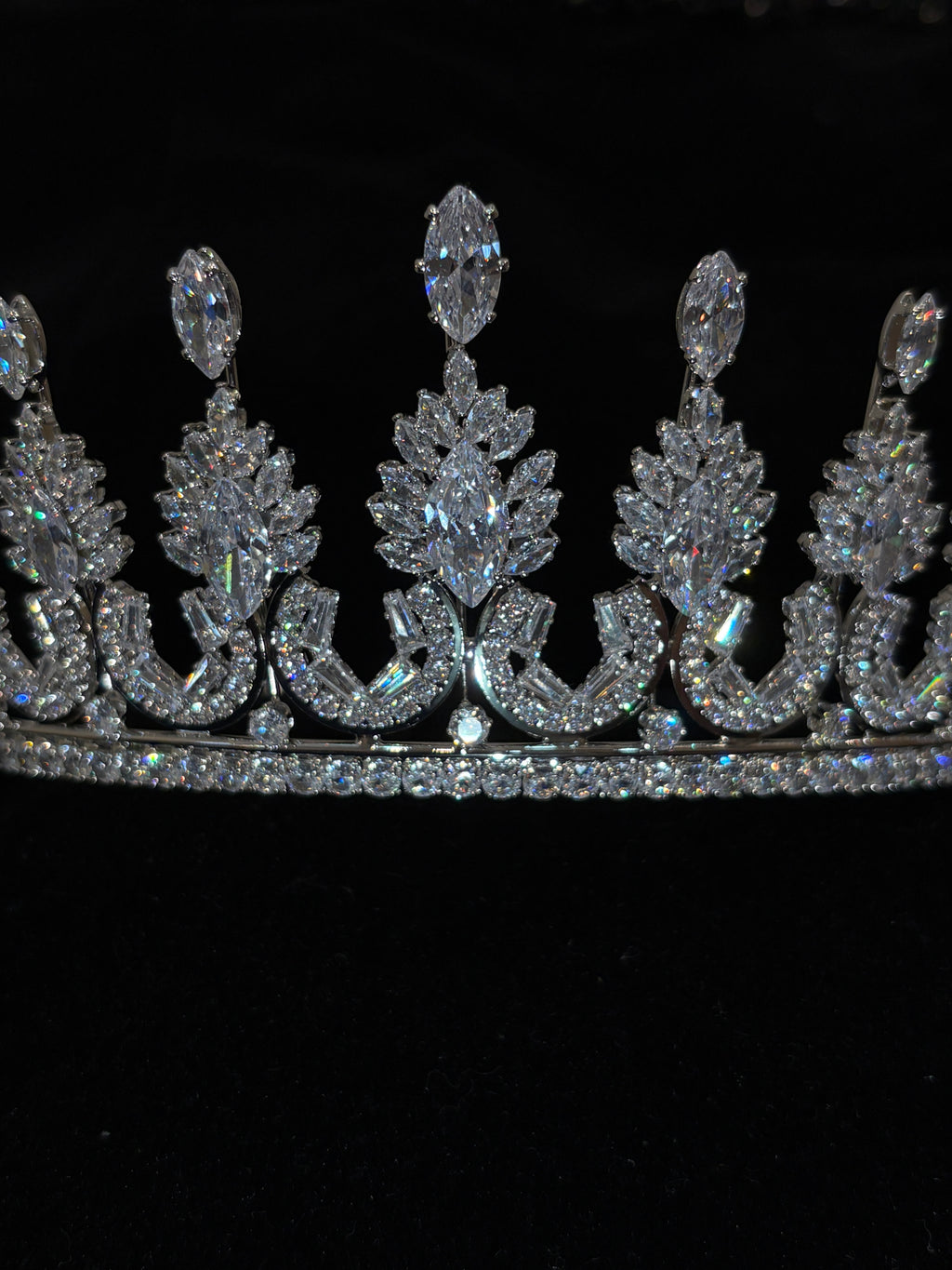 Marquise Crystal Wedding Crown | Luxe Tall Bridal Wedding Crown for Women | Silver Leaf-Inspired Wedding Headpiece | Sparkling Rhinestone Wedding Crown | Regal Princess Prom Wedding Accessory| Zircon-Embellished