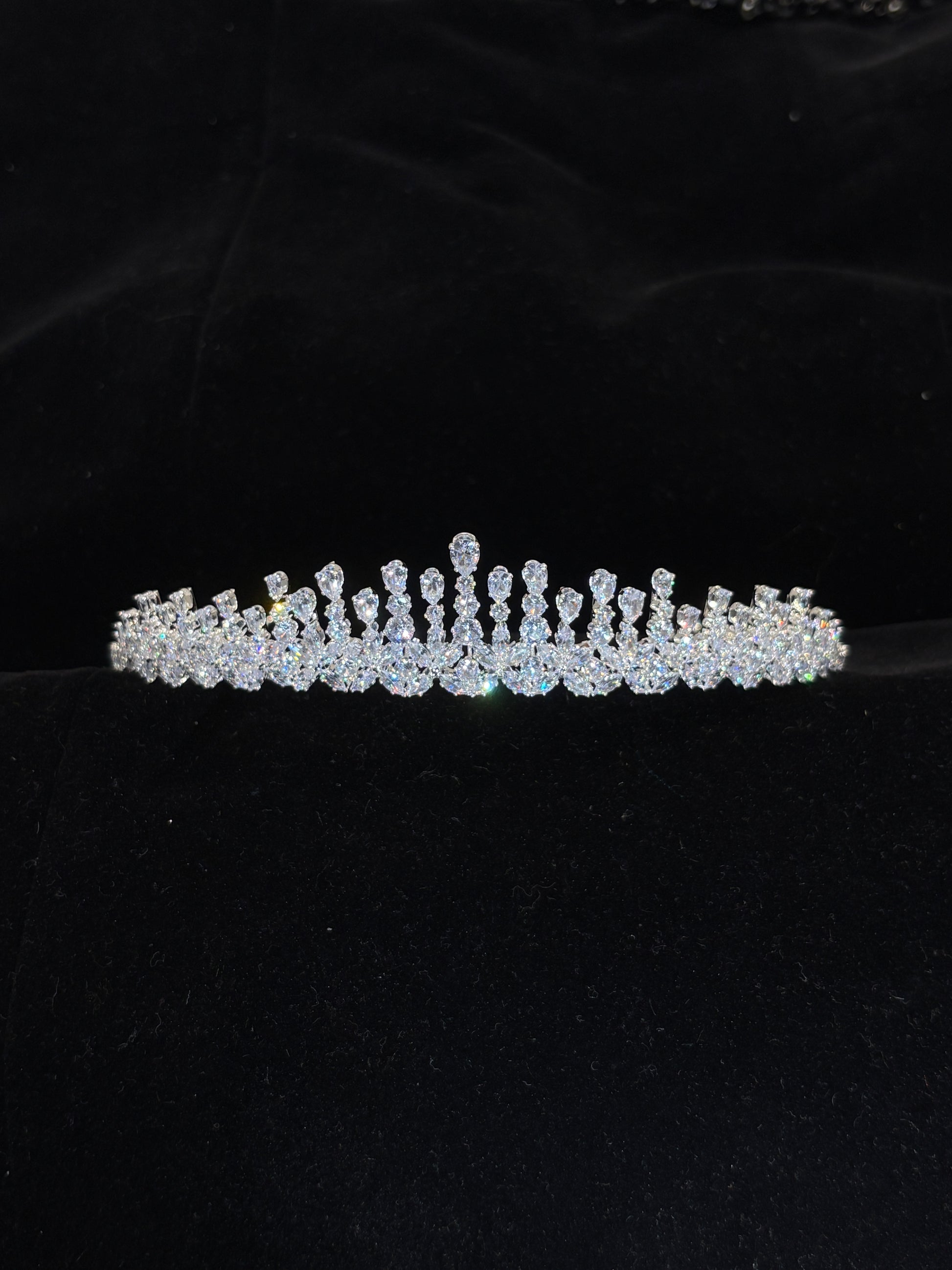 Classic Crystal Bridal Crown | Dainty Rhinestone Wedding Tiara | Elegant Silver Headband for Brides | Lightweight Sparkling Tiara | Timeless Wedding Hair Accessory for Women | Zircon-Embellished