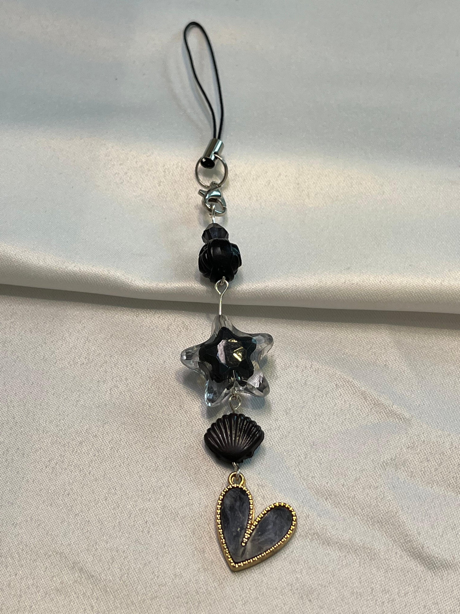 Moonlit Soul |Phone Charm | Black Star & Heart Keychain | Gothic Aesthetic Mobile Strap | Cute |Accessory for Girls|Black