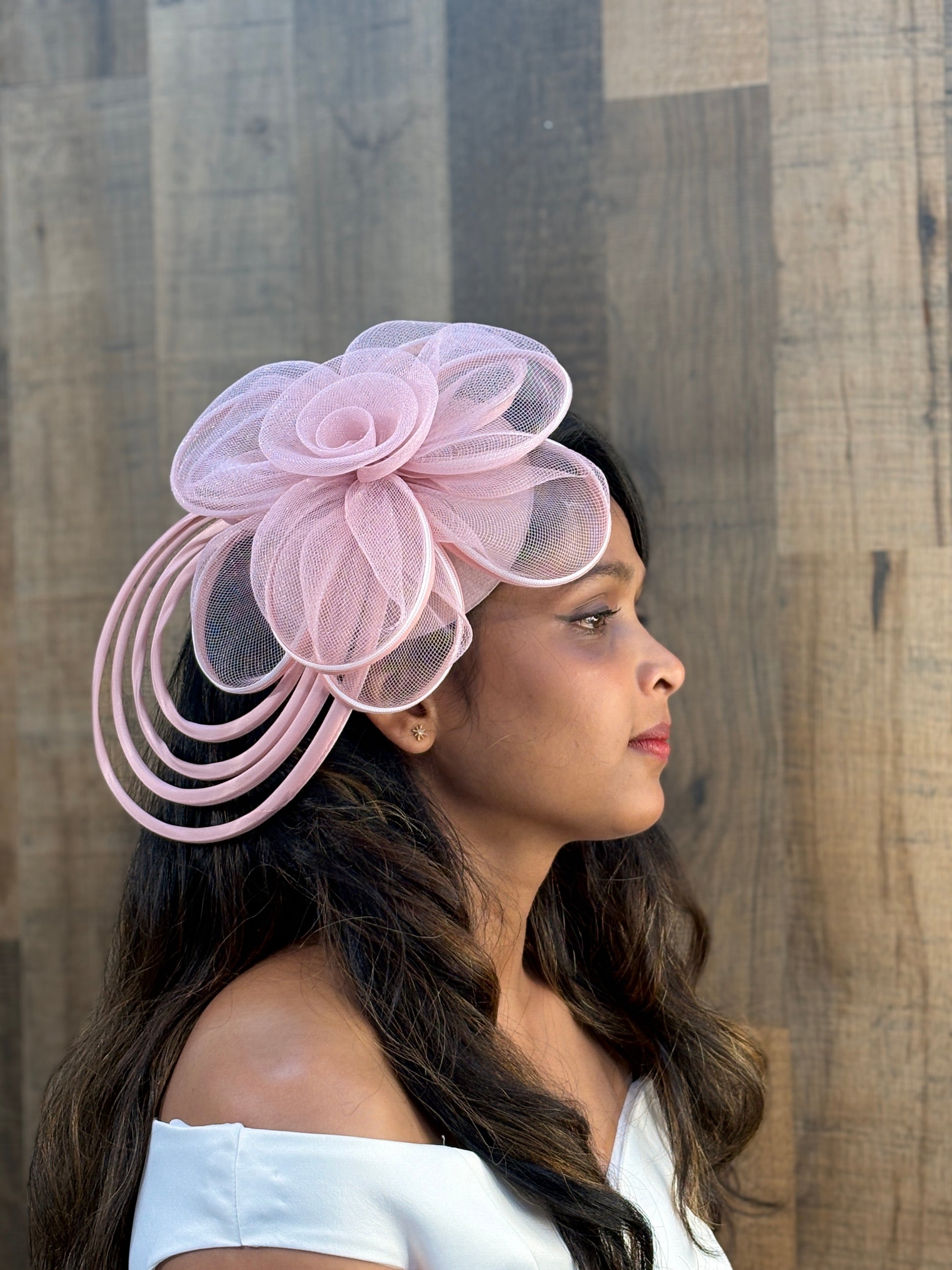 Statement Loop Fascinator for Women – Pink, Gold, Red & Peach | Oversized Mesh Flower Headpiece | Bold Wedding & Race Day Hair Accessory