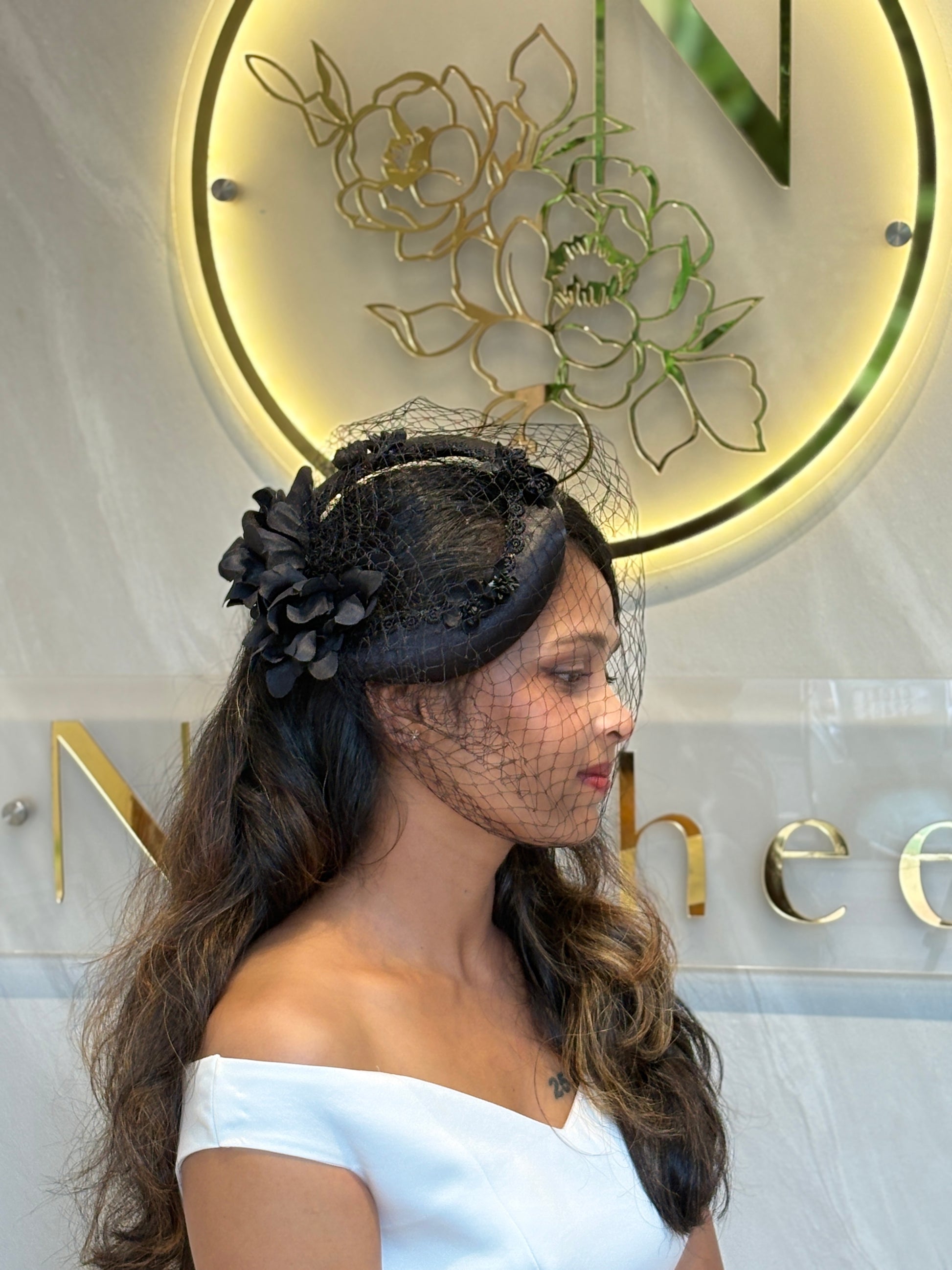 Statement Ruffle Bloom Fascinator – Royal Blue & Black | Oversized Sculpted Mesh Headpiece for Wedding & Race Day Looks