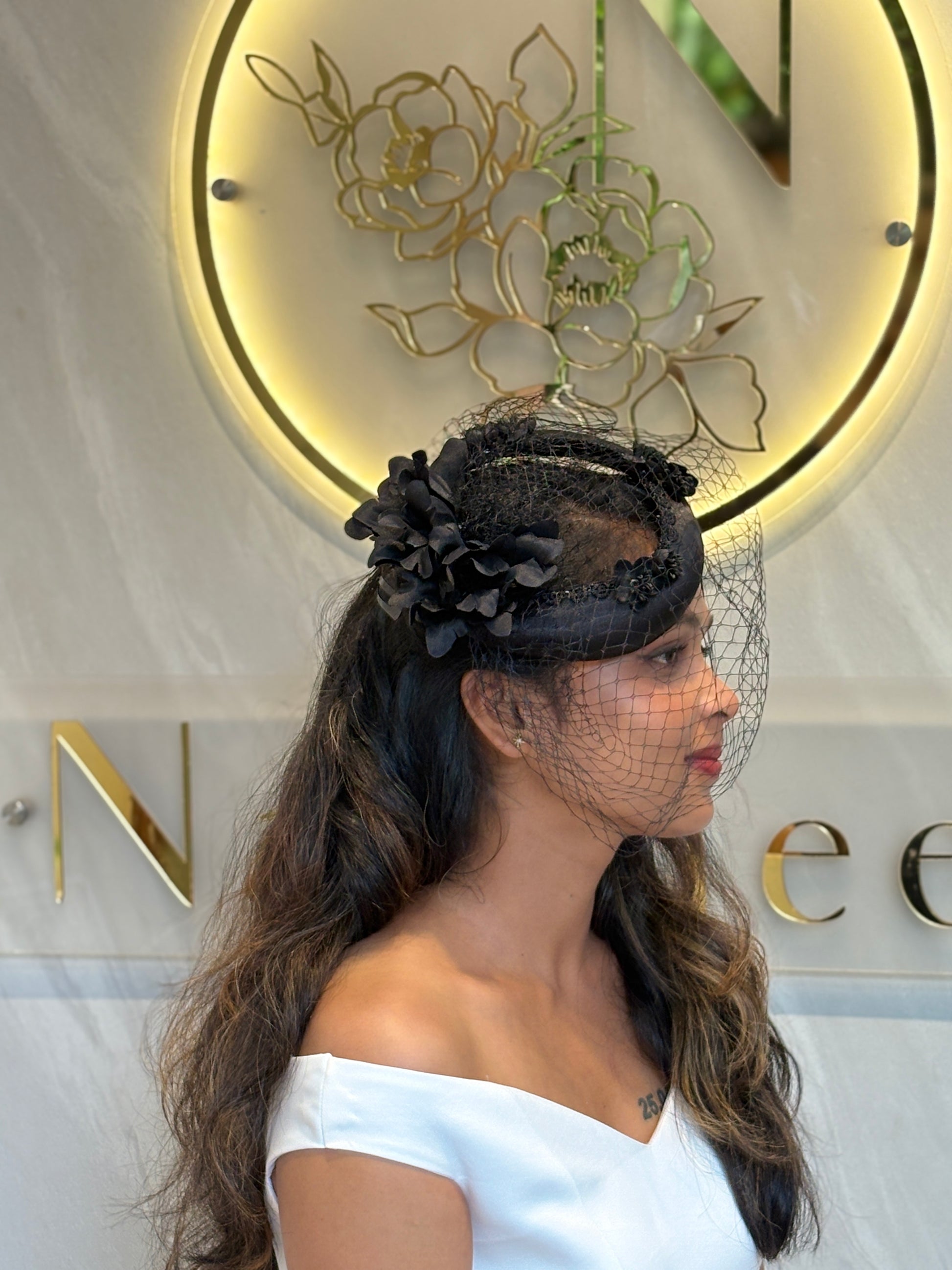 Statement Ruffle Bloom Fascinator – Royal Blue & Black | Oversized Sculpted Mesh Headpiece for Wedding & Race Day Looks