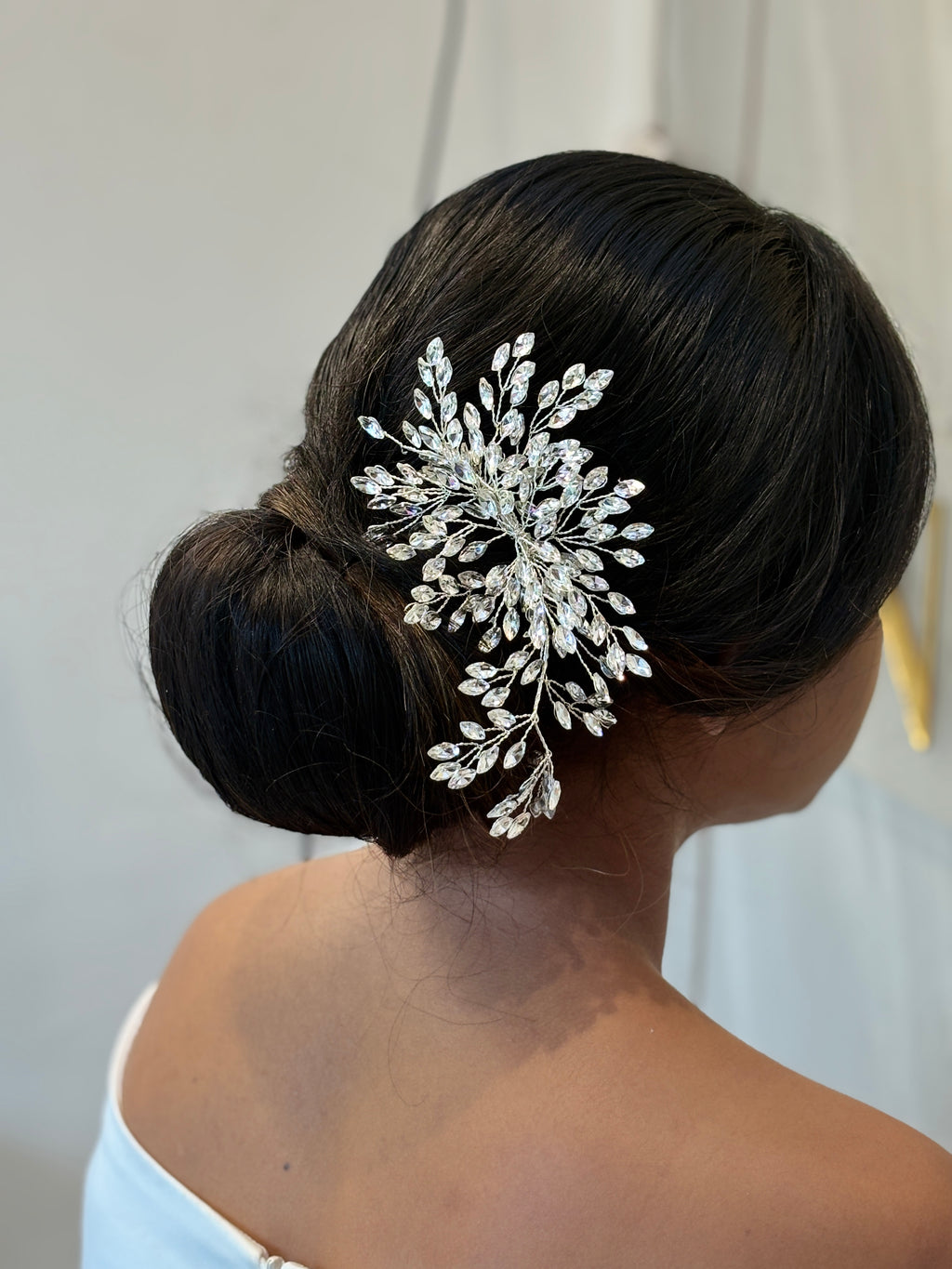 Bridal Hair Comb Accessory | Crystal Leaf Spray Hairpiece for Women | Wedding Hair Clip | Hair Vine for Bride | Bun and Updo Styling