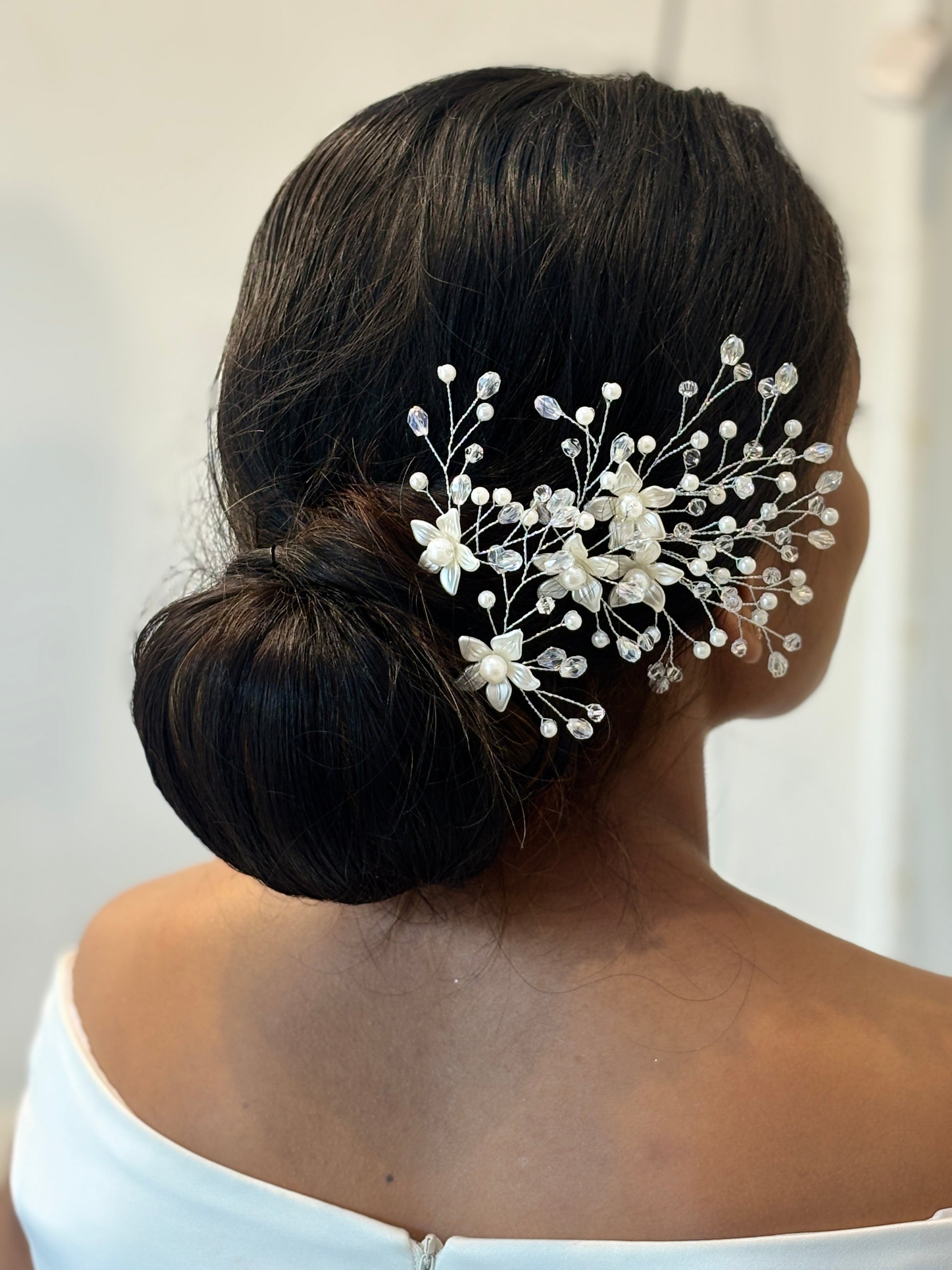 Delicate Pearl & Crystal Floral Hair Vine | Romantic Bridal Updo Accent | Wedding Hair Accessory | Elegant Hair Decoration for Brides