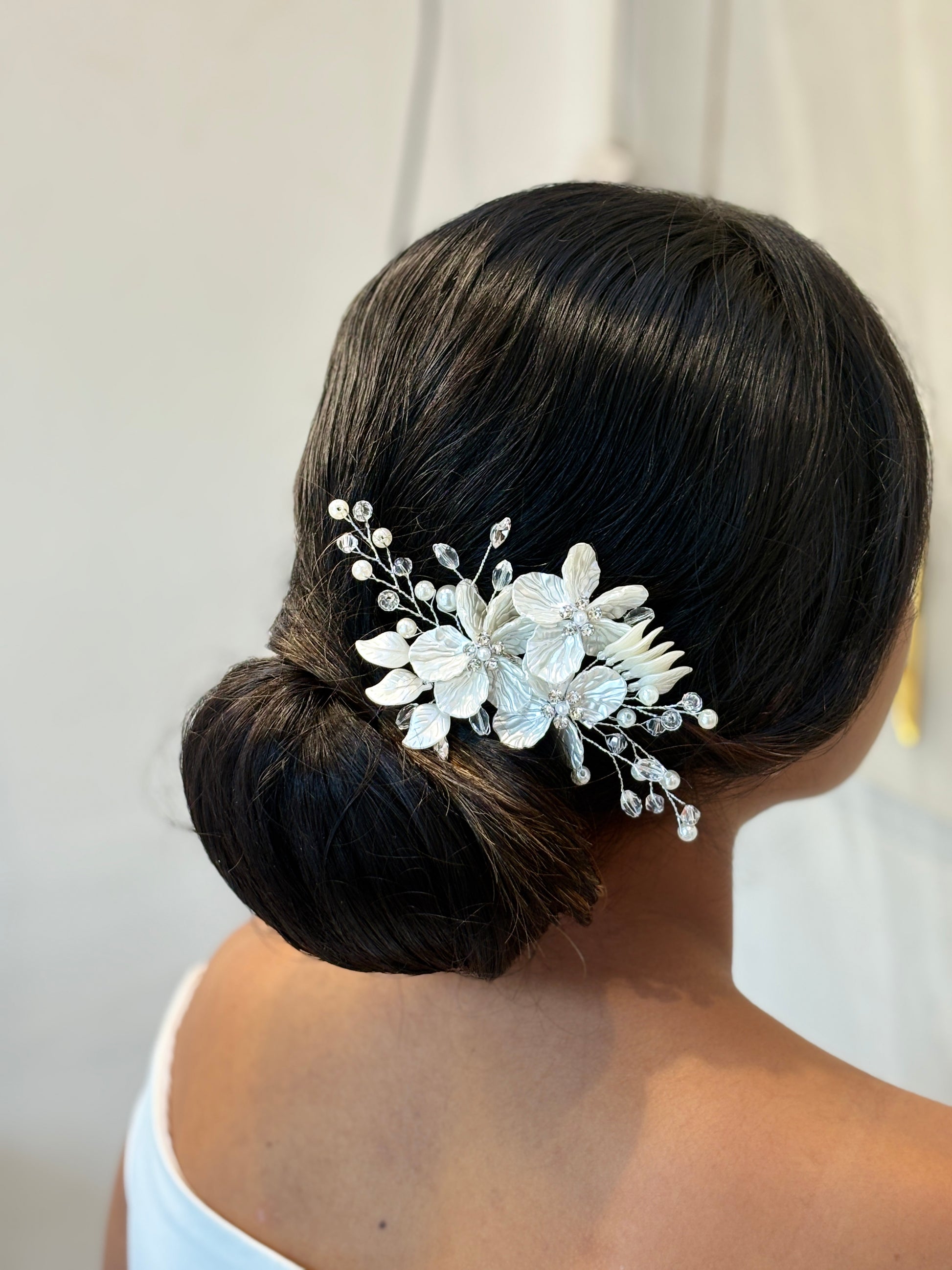 Wedding Hair Accessory | Bridal Flower Clip | Silver Hair Comb with Textured Flowers | Crystal and Pearl Hairpiece | Handmade Bun Adornment | Elegant Headpiece for Brides | Updo Hair Jewelry