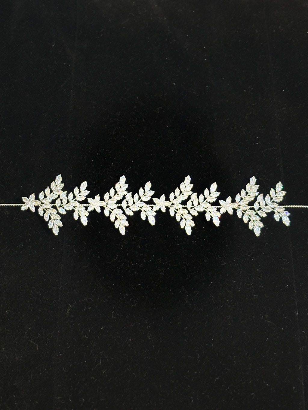 Frosted Pearl Blossom Bridal Hair Vine – Wedding Hair Accessory | Pearl Crystal Headpiece | Bridal Headband for Bun or Braid | Elegant White Hair Jewellery for Women I Zircon Headpiece