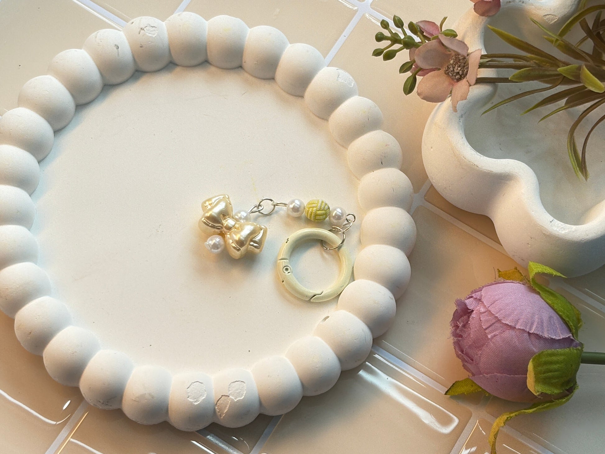 Yellow Bow bead Dangle Keychain | Sunny Pastel Key Ring Charm | Playful Cute Aesthetic Bag Accessory | Kawaii Cottagecore-Inspired Gift