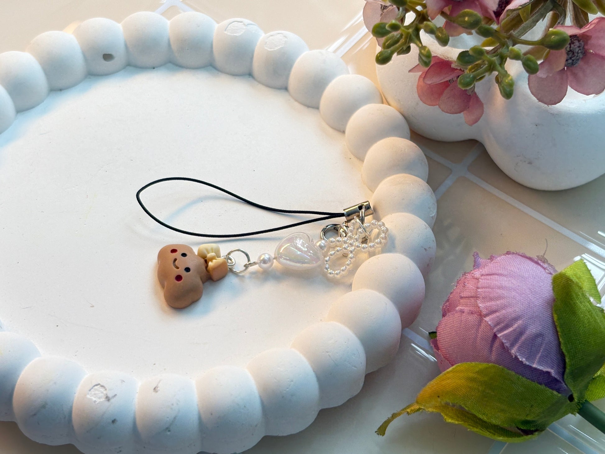 Smiling Cloud Cookie Charm | Beige Clay Charm with Bow | Iridescent & Pearl Beads | Cozy Kawaii Accessory for Phone Strap, Keyring, or Pencil Case