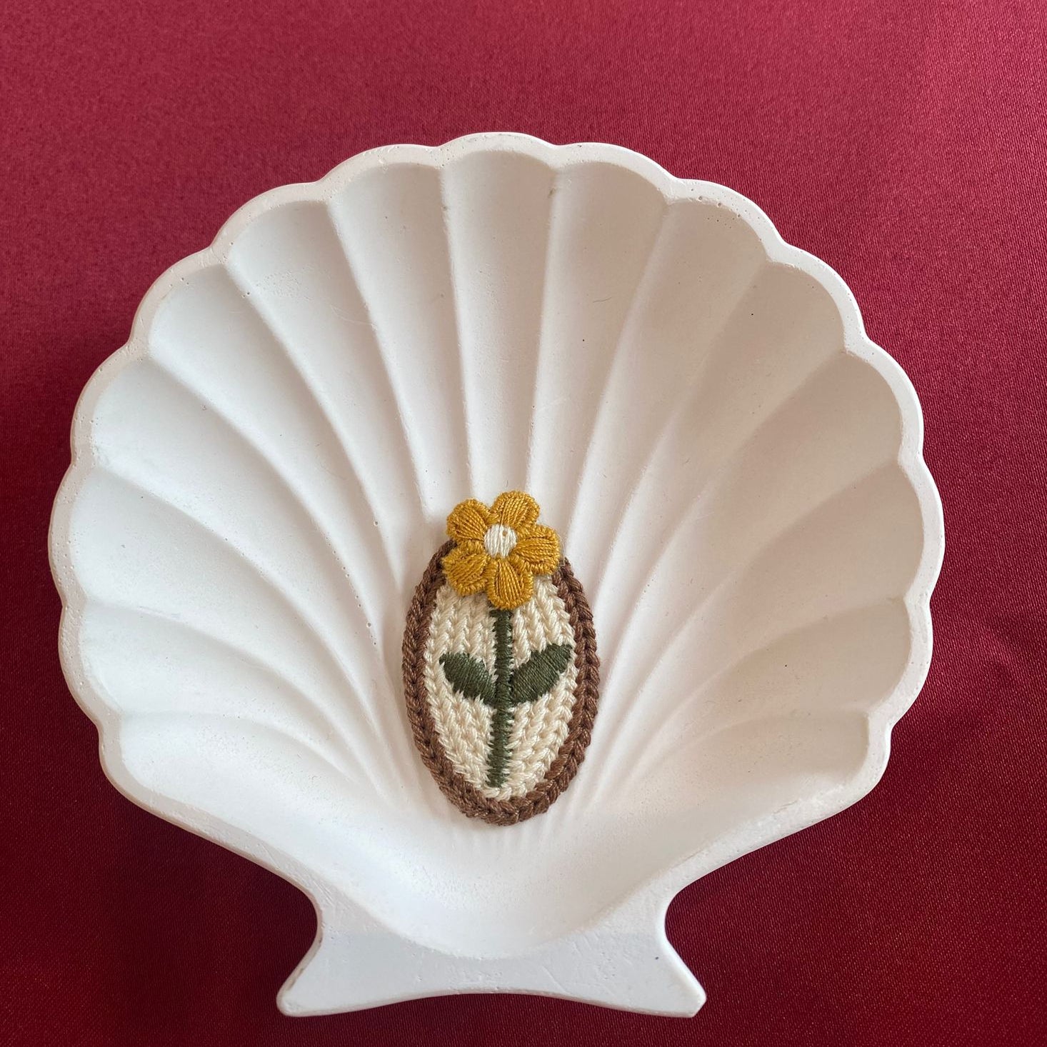 Oval Yellow Flower Patch Sunflower-Inspired Oval Patch | Embroidered Yellow Daisy | Naturecore Flower Emblem | Earthy & Warm| Non-Ironable | Glue/Sew On