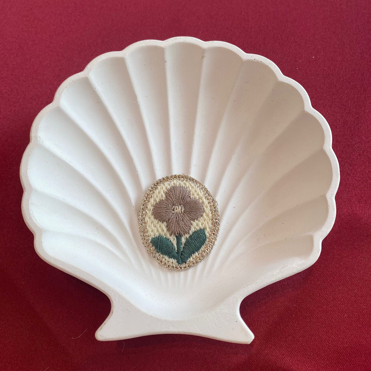 Vintage Brown Floral Medallion Patch | Embroidered Garden Cameo | Antique-Inspired | Neutral Tones | Earthy & Elegant| Non-Ironable | Glue/Sew On