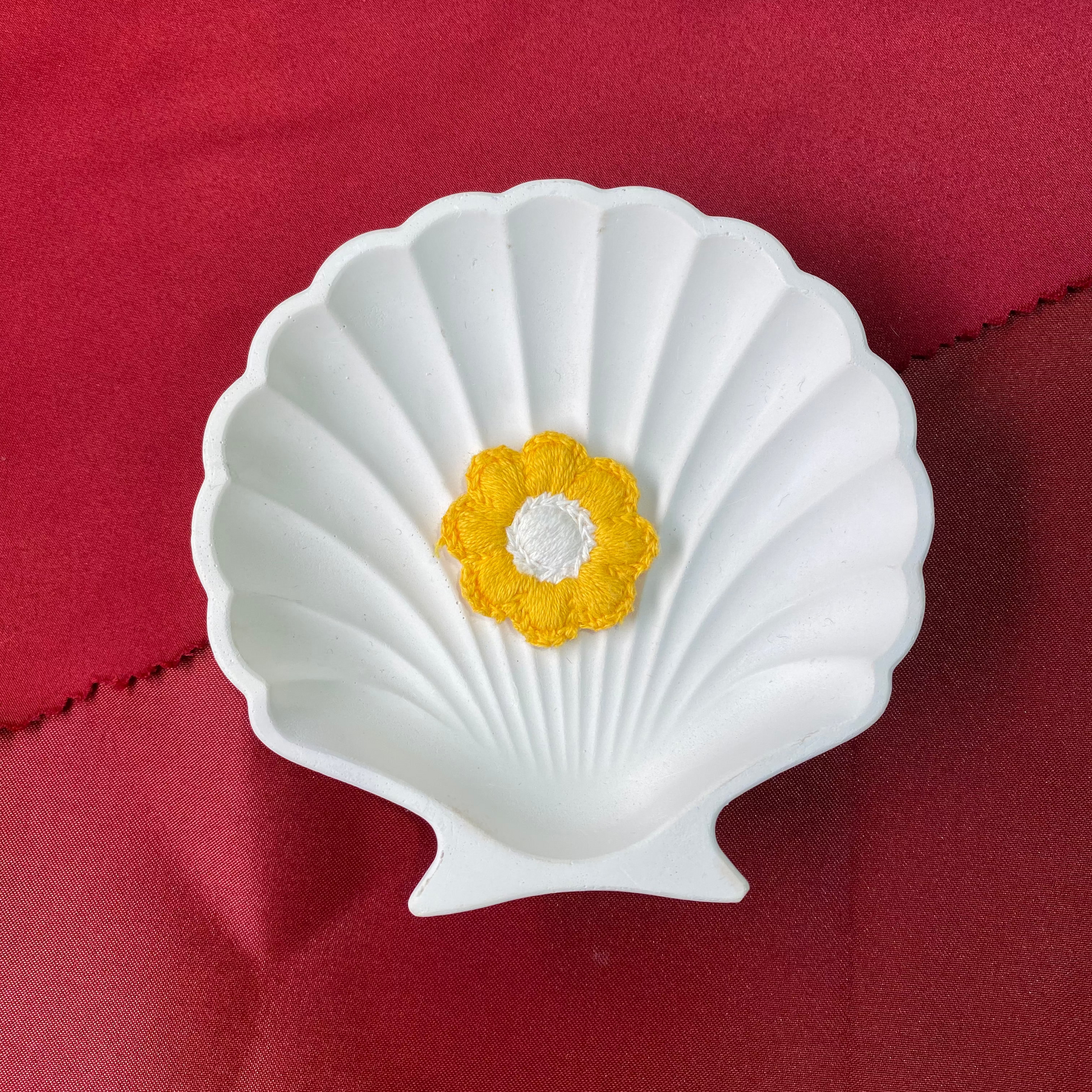 Sunny flower | patch | Cute and aesthetic| yellow flower | yellow and white | thread work| Non-Ironable | Glue/Sew On