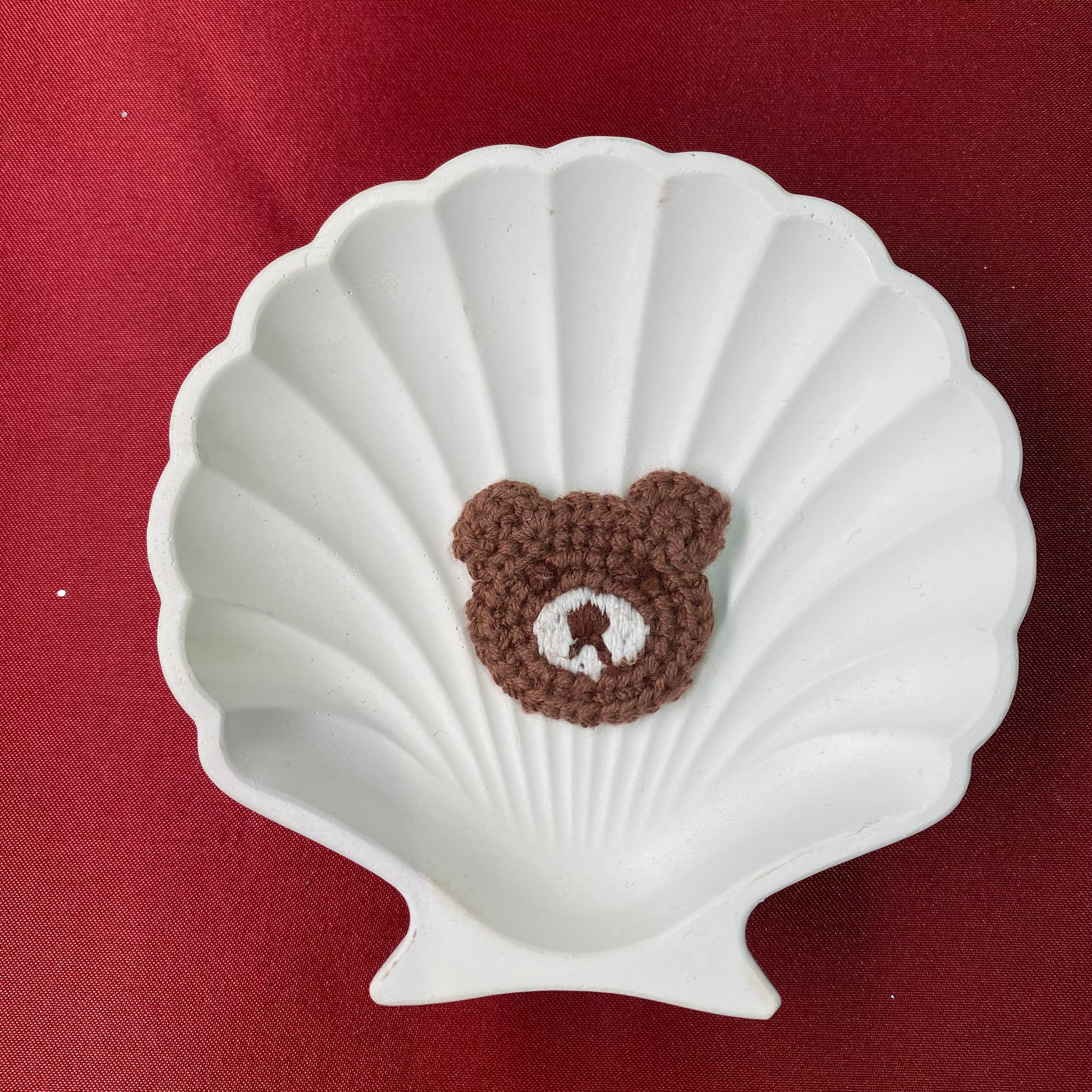 Crocheted brown bear| cute and  aesthetic| brown bear| brown and white |patches| Non-Ironable | Glue/Sew On