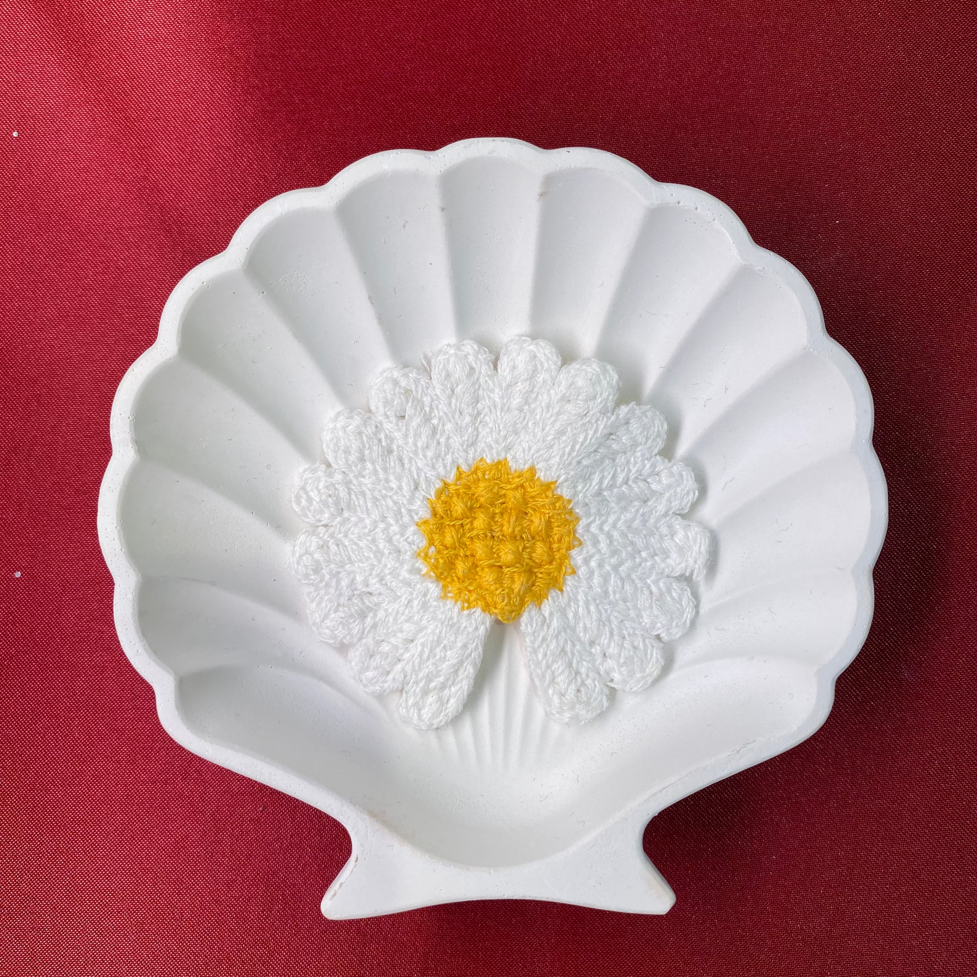 White fallen petal | cute and aesthetic| yellow and white| patches | flower | sunflower| Non-Ironable | Glue/Sew On