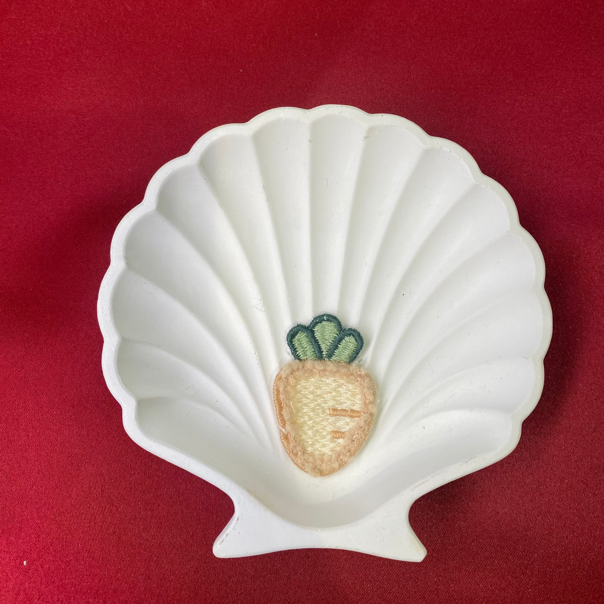 Honey carrot patch| cute and aesthetic| carrot| patches| Non-Ironable | Glue/Sew On