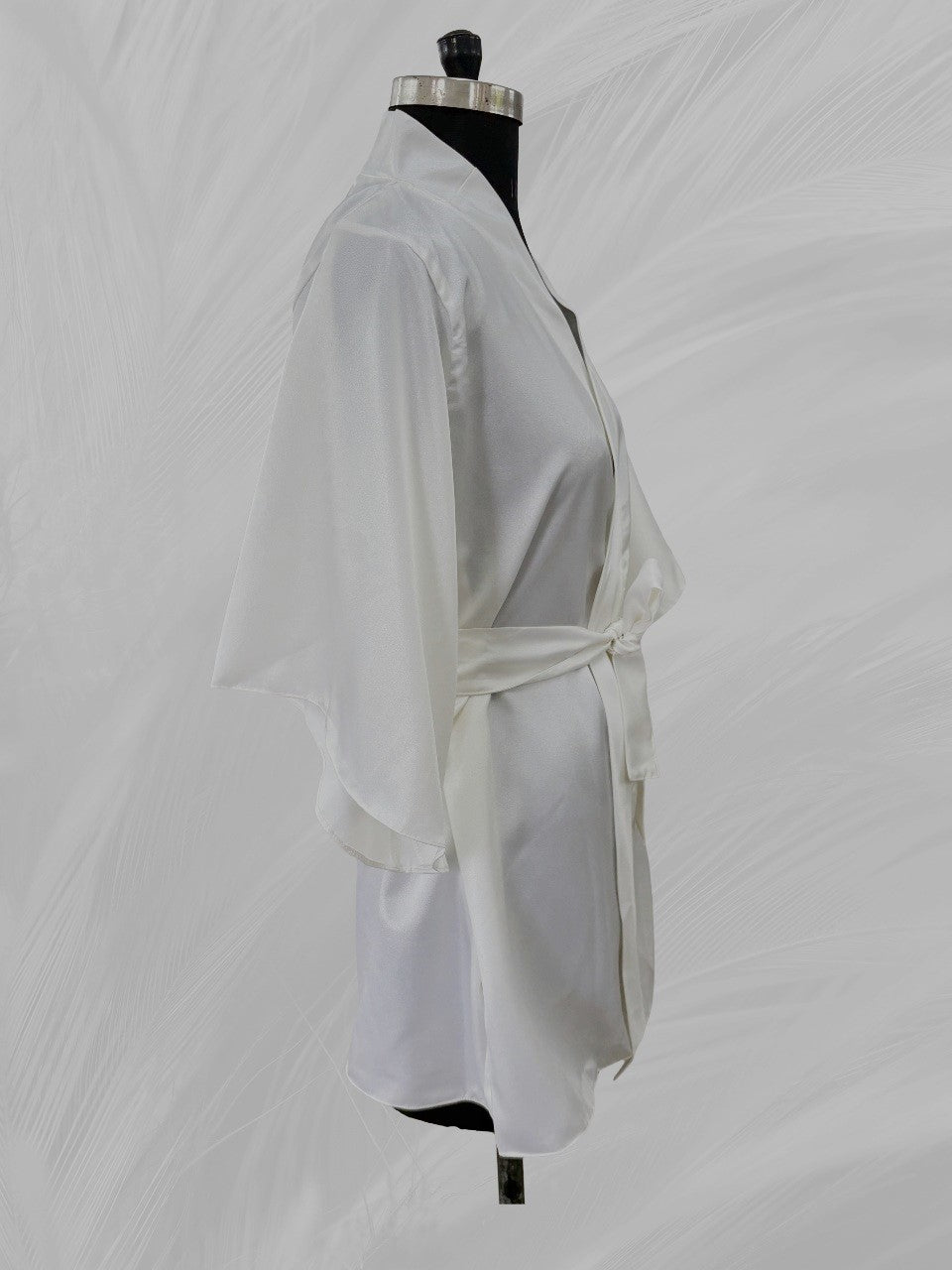 Bride Satin Robe – White (No Print) | Classic Short Satin Bridal Getting Ready Robe | Wedding Morning & Pre-Ceremony Photography